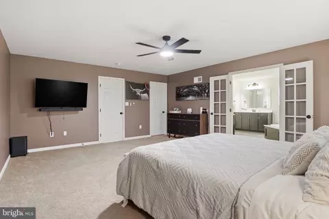 Bedroom - 215 Azalea Dr, Windsor, PA 17366 photo 2 of 7