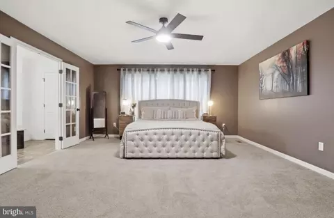 Bedroom - 215 Azalea Dr, Windsor, PA 17366 photo 6 of 7