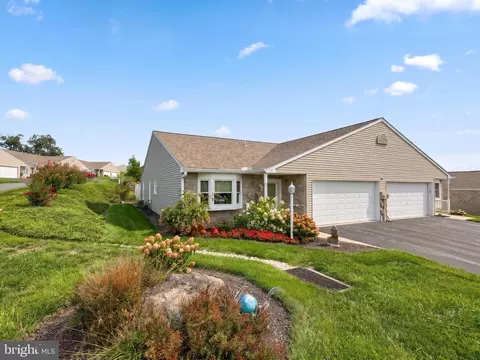 531 Buckthorn Dr, York, PA 17406