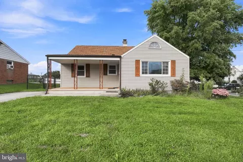 40 2nd St, Windsor, PA 17366