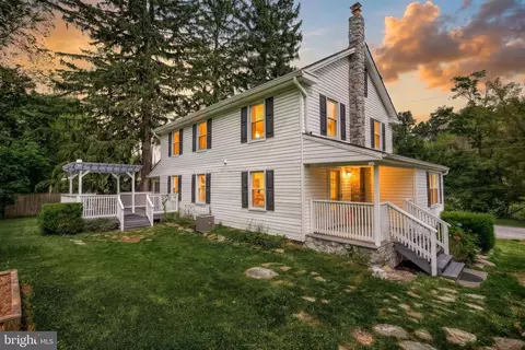 380 Fruitlyn Dr, Dallastown, PA 17313