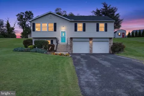 311 Nebinger St, Lewisberry, PA 17339