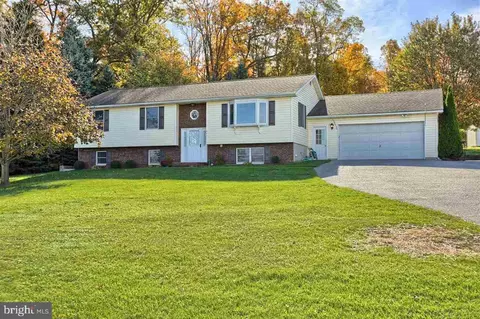 571 E Tolna Rd, Shrewsbury, PA 17361