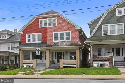 328 N Main St, Red Lion, PA 17356
