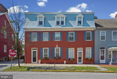 24 S Main St, Shrewsbury, PA 17361