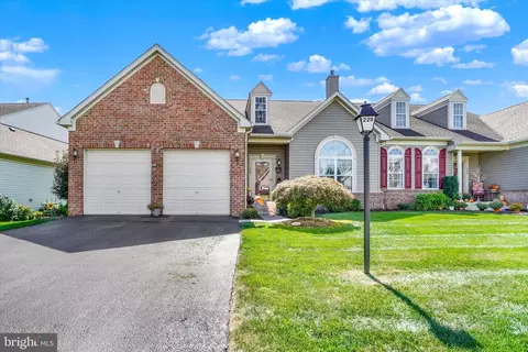 228 Prospect Cir #52, Shrewsbury, PA 17361