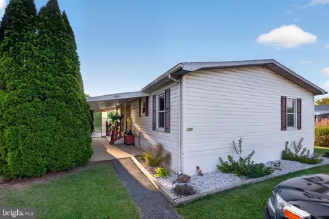 725 Shawna Ave, York, PA 17402