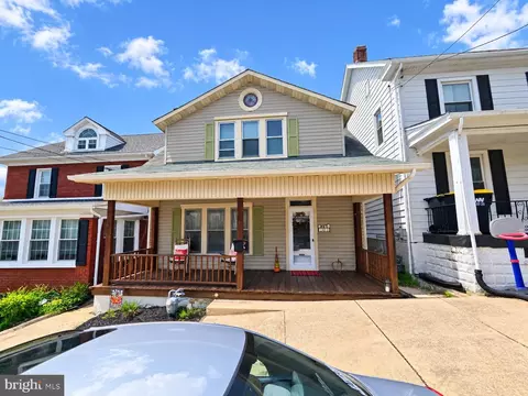 107 Charles St, Red Lion, PA 17356