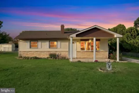 2435 Dunbar Rd, York, PA 17408