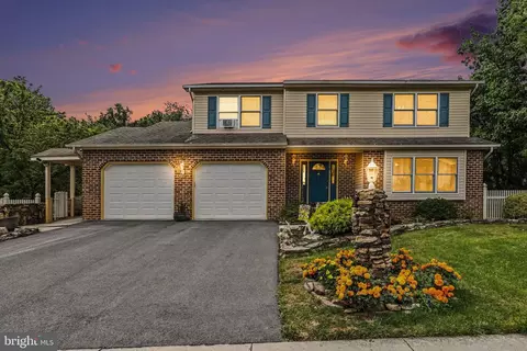 336 Braeburn Dr, Etters, PA 17319