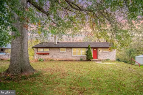 2428 Anita Dr, Dover, PA 17315