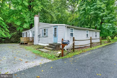 7148 Dark Hollow Rd, Wrightsville, PA 17368