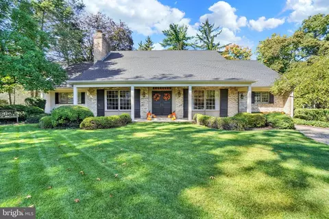 1250 Brockie Dr, York, PA 17403