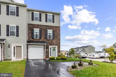 23 Holstein Dr, Hanover, PA 17331