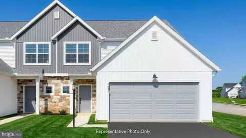 7475 Saint Patrick Ct, Abbottstown, PA 17301