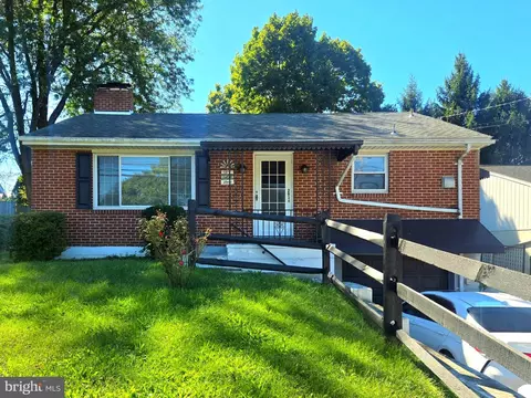 2814 Carlisle Rd, York, PA 17408