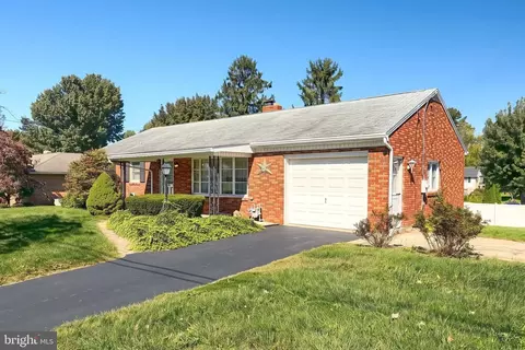2239 Sycamore Rd, York, PA 17408
