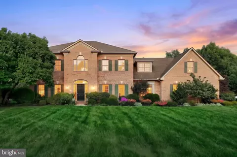 1310 Briargate Dr, York, PA 17404
