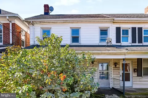 284 N Main St, Red Lion, PA 17356