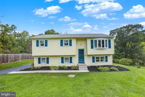 170 Sugar Maple Dr, Etters, PA 17319