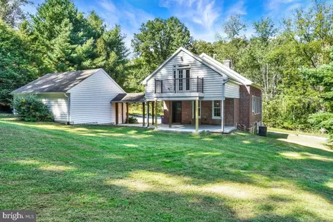 2537 Seitzland Rd, Glen Rock, PA 17327