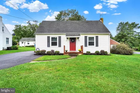 1820 Powder Mill Rd, York, PA 17402