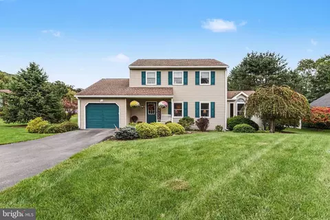 18 Cold Springs Rd, Dillsburg, PA 17019