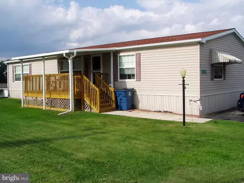196 Country Ridge Dr E #196, York, PA 17408