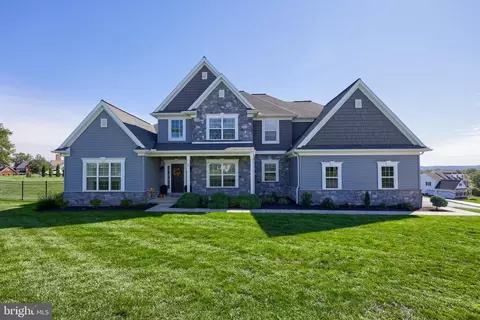 3 Camelot Ln, Wrightsville, PA 17368