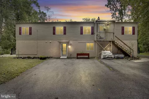 280 Conewago Dr, Dover, PA 17315