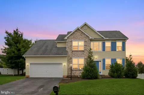 52 Quartz Ridge Dr, York, PA 17408
