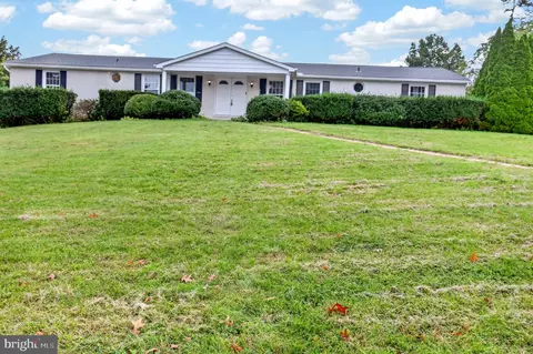 175 185 April Ln, Dallastown, PA 17313