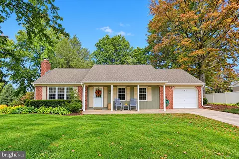 537 W Heatherfield Way, Red Lion, PA 17356