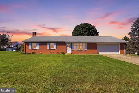 19 Plank Rd, Shrewsbury, PA 17361