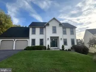 410 Hemlock Dr, New Cumberland, PA 17070