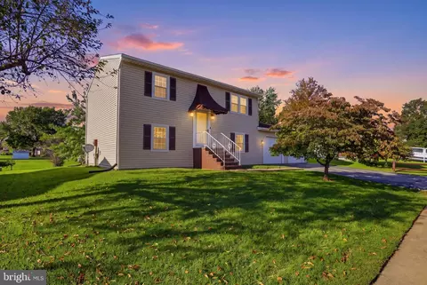 2343 Heather Rd, York, PA 17408