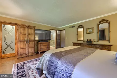 Bedroom - 4775 Libhart Mill Rd, Hellam, PA 17406 photo 1 of 3