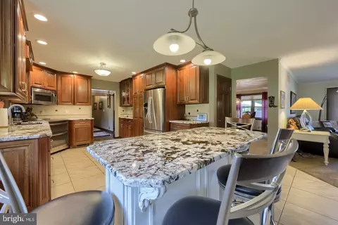 Kitchen - 4775 Libhart Mill Rd, Hellam, PA 17406 photo 2 of 5