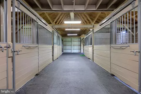 Entry Way - 4775 Libhart Mill Rd, Hellam, PA 17406 photo 1 of 3