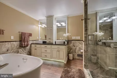 Bath - 4775 Libhart Mill Rd, Hellam, PA 17406 photo 1 of 6