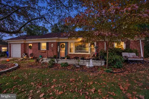 823 Clearmount Rd, York, PA 17403