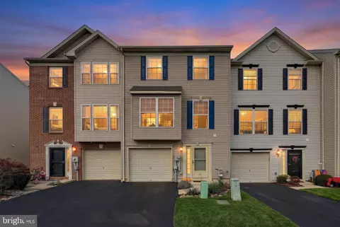 256 Country Ridge Dr, Red Lion, PA 17356