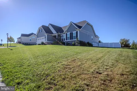 225 Ripple Dr, Hanover, PA 17331 photo 4