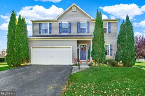 3131 S King Richards Ct, York, PA 17408