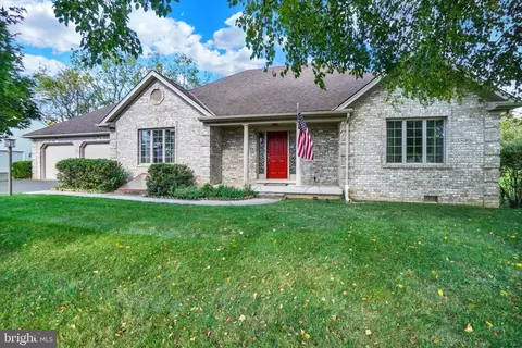 776 Weldon Dr, York, PA 17404