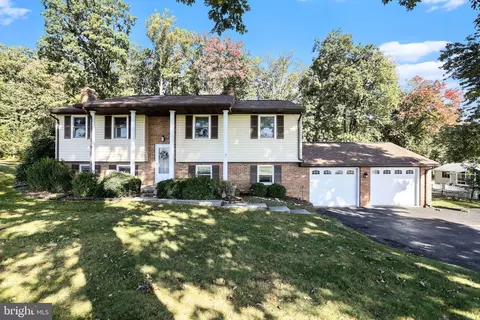 6401 Orefield Rd, Spring Grove, PA 17362