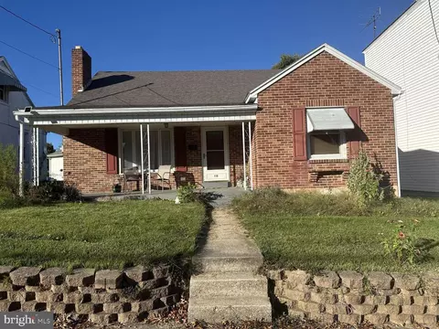 115 W Maple St, Dallastown, PA 17313