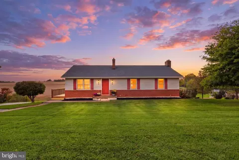 13612 Center Rd, Stewartstown, PA 17363