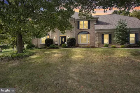 3333 Poses Pl, York, PA 17406