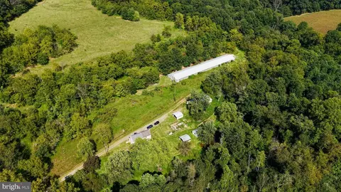 7046 Blue Hill Rd, Glenville, PA 17329